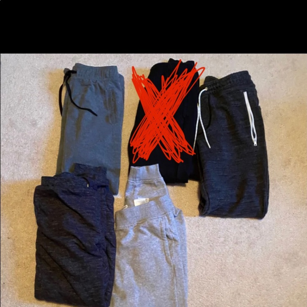 4 pair of Mens joggers